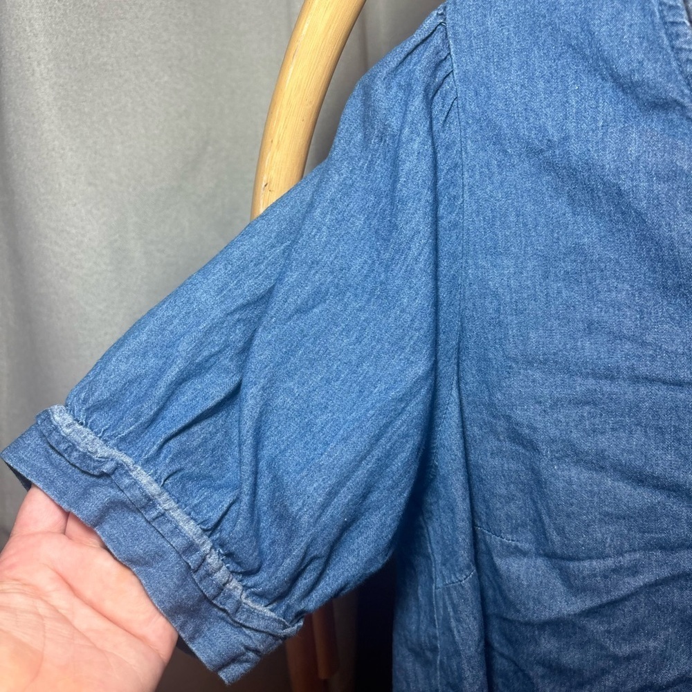 Draper James Heidi V Neck‎ Top In Chambray- Puff Sleeve Blouse - Picture 3 of 6